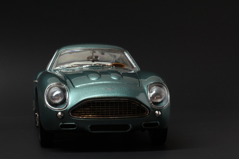 Illustration for article titled 1:18 scale Aston Martin DB4 Zagato by Whitebox